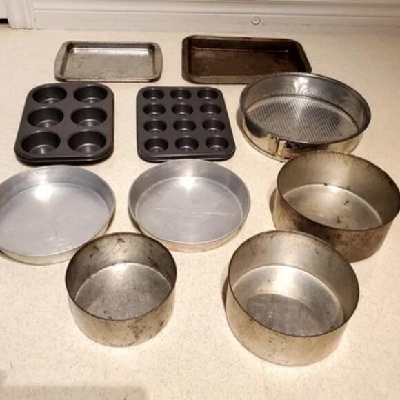 10 Piece New and Vintage Square and Bread Pans Lot - Save $ - Picture 2 of 5